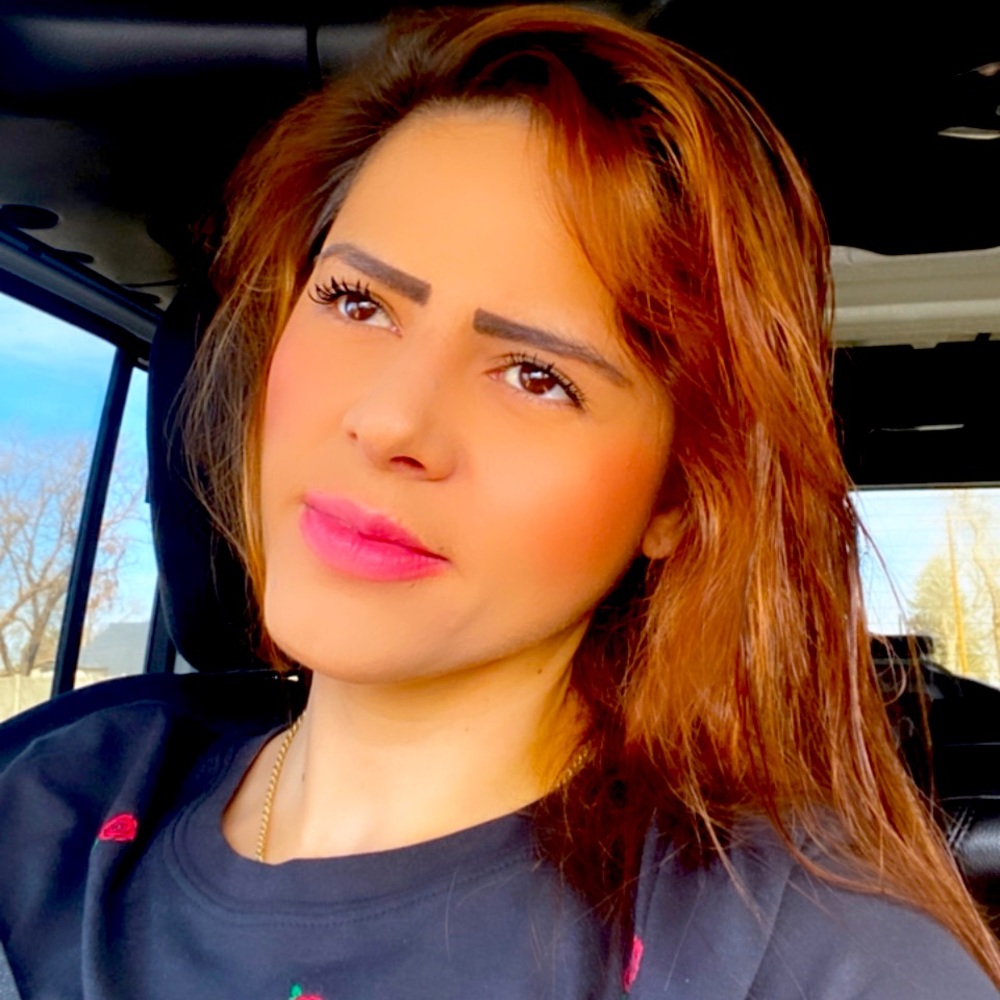 Meet your Posher, Stephanie